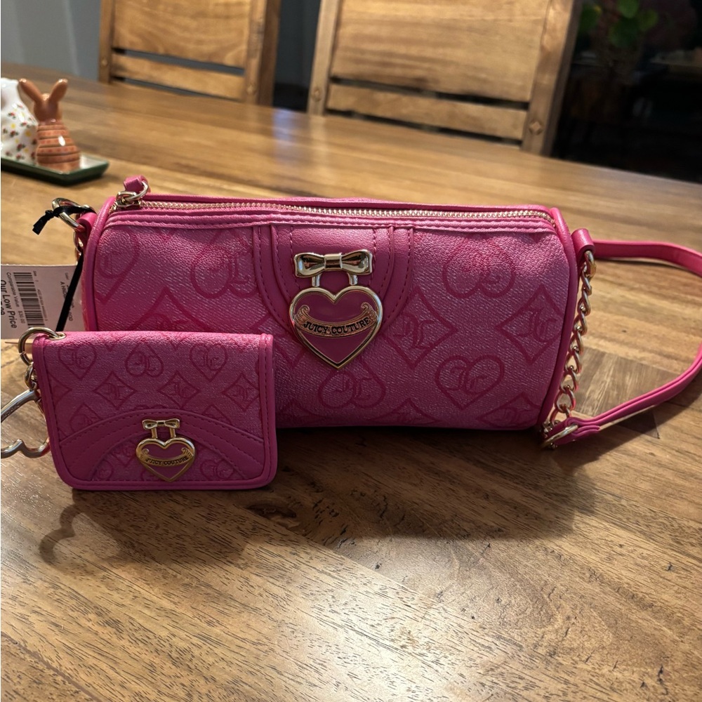 NWT juicy couture barrel bag in hot pink with matching wallet!! ✨🩷